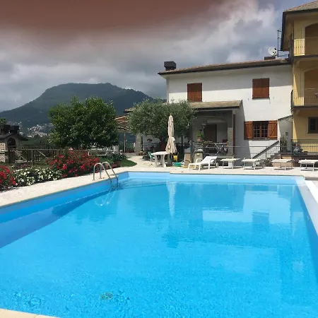 Le Rondini Oda ve Kahvaltı Cassanesi