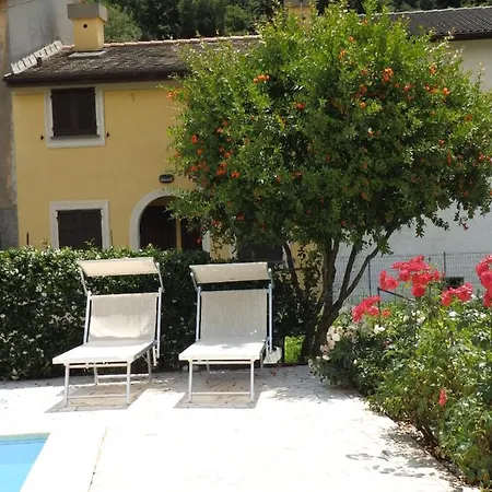 Oda ve Kahvaltı Le Rondini *